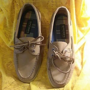 Boat shoes